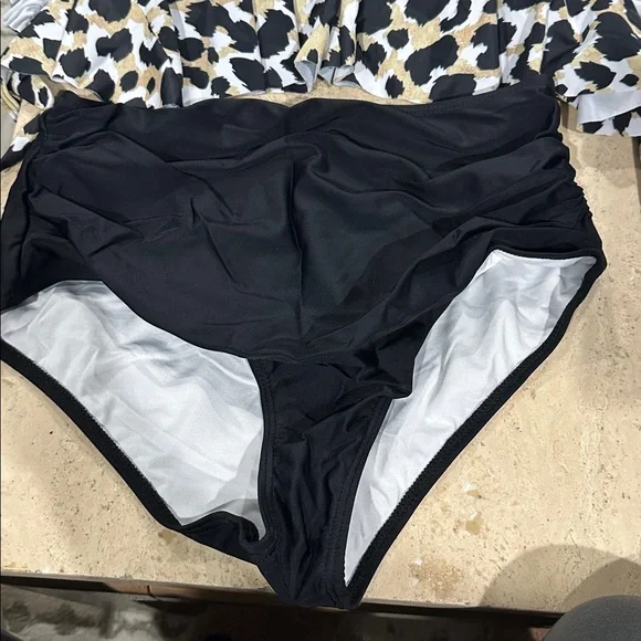 Womens Tankini Leopard Swimsuit Tummy Control Bathing Suit Modest M - Picture 4 of 4